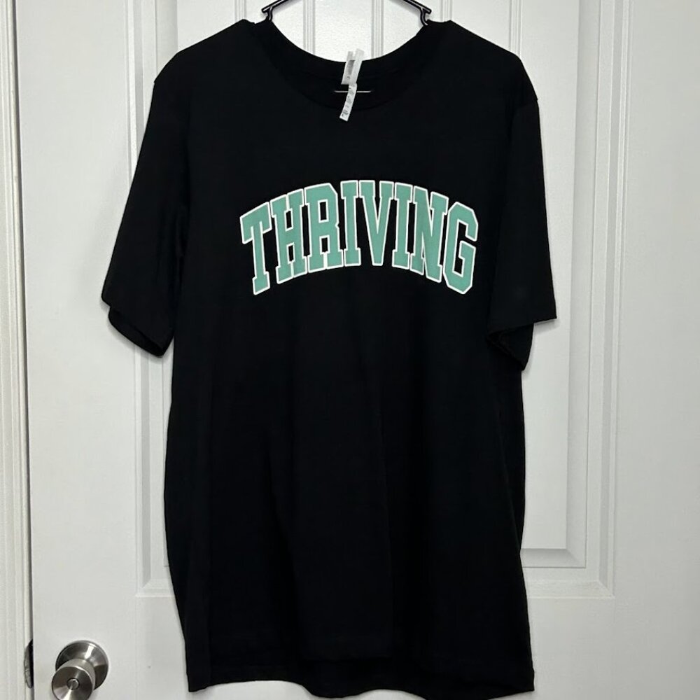 "Thriving" Graphic T-Shirt XL